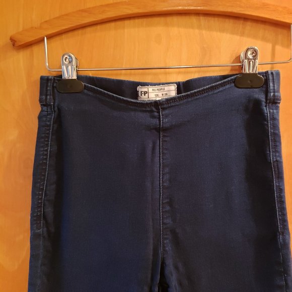 Free People Pull on Skinny Jeans Frayed Raw Hem - Picture 4 of 13